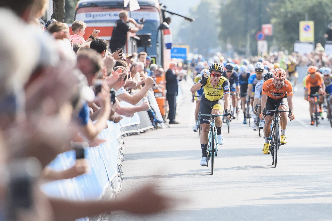 Dylan Groenewegen aan de start in Veenendaal-Veenendaal